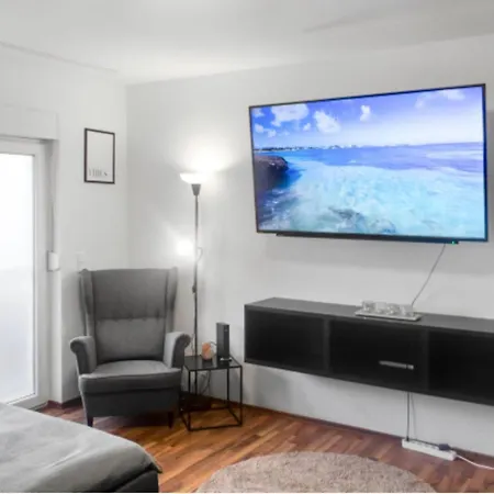 Lägenhet Relax Oasis With 65 Smarttv, Kitchen And Balcony Duisburg